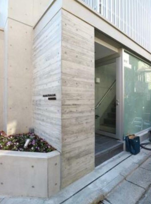 エントランス　ゆとりのあるエントランスです