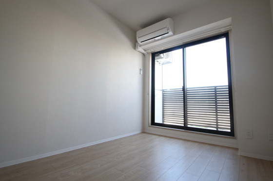 居室・リビング　※別部屋の写真です