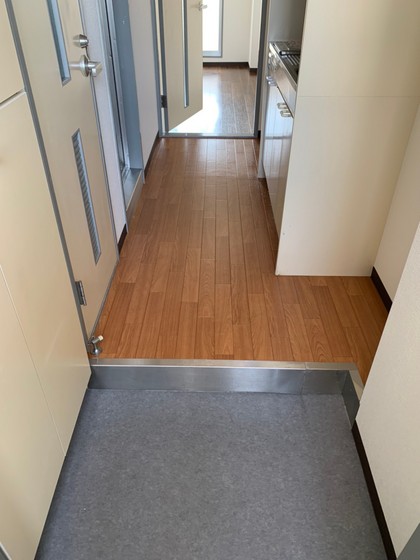 玄関　※別部屋の写真です