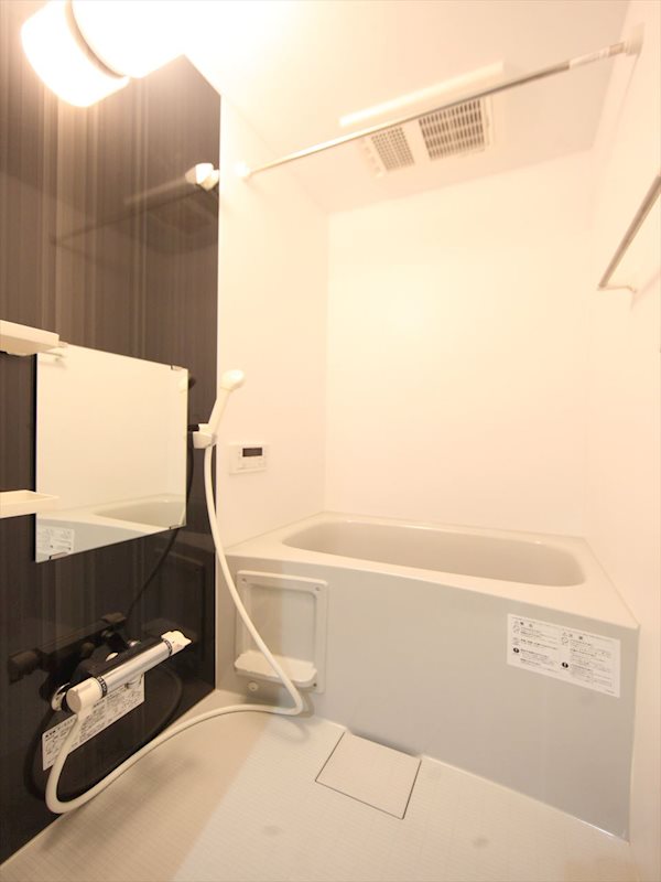 バス・シャワールーム　浴室暖房乾燥機付　追い焚き機能付お風呂