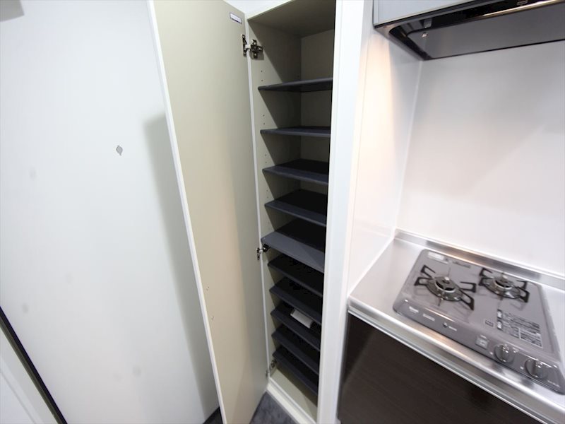 玄関　玄関　シューズボックス付（収納充実してます）