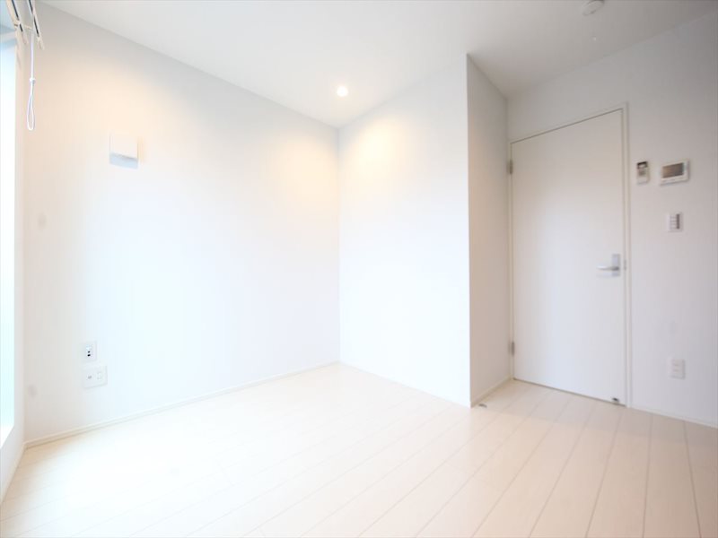 その他部屋・スペース　洋室5.7帖　エアコン完備　クローゼット付　バルコニー