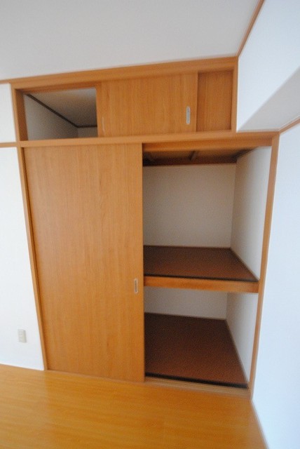 収納　写真は２０２号室