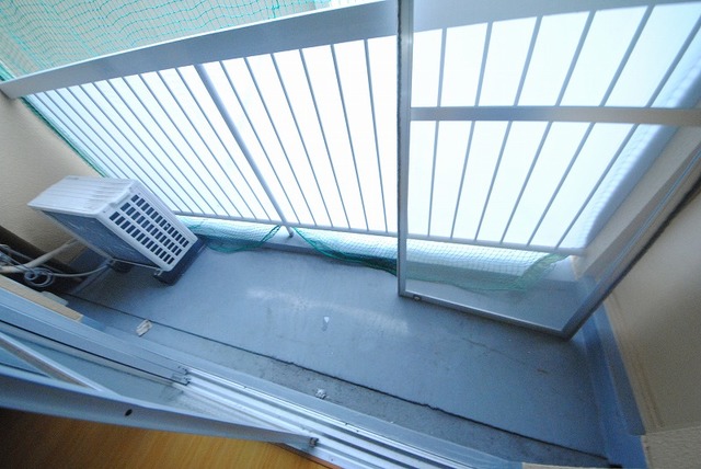 バルコニー　写真は２０２号室