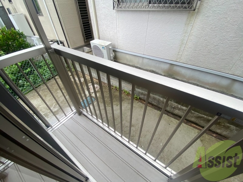 バルコニー　バルコニーは洗濯物を干すスペースが確保されていました。