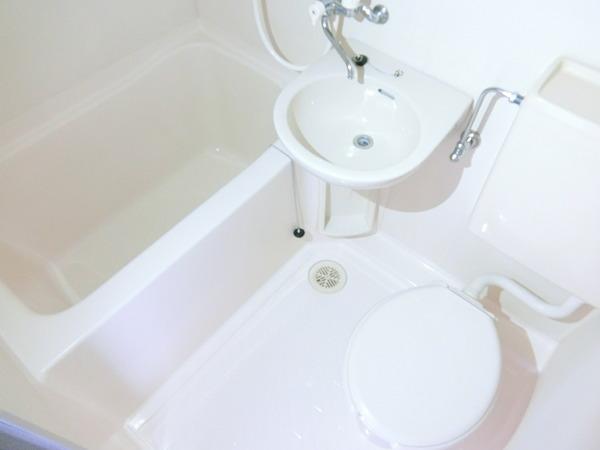 バス・シャワールーム　綺麗です♪