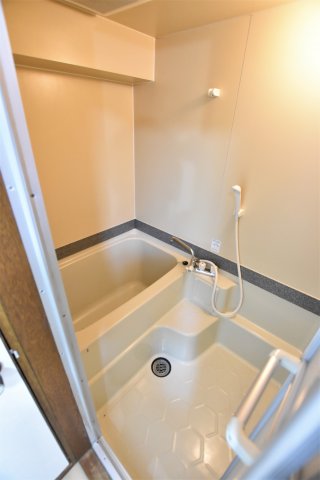 バス・シャワールーム　別号室の画像です。ご参考下さい