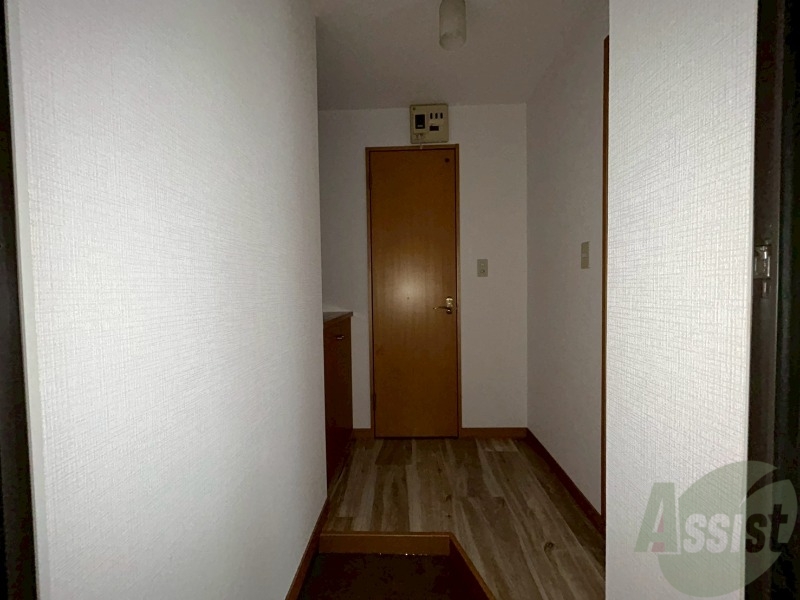 玄関　玄関の様子です。明るい印象ですね。気分もあがりそう。