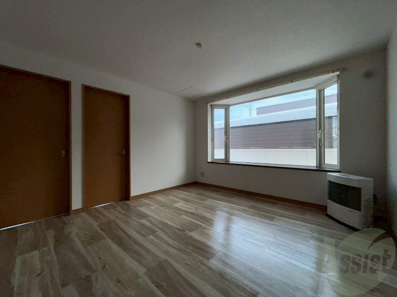 居室・リビング　広くてキレイなお部屋が広がっていて、充実した生活が送れそう。