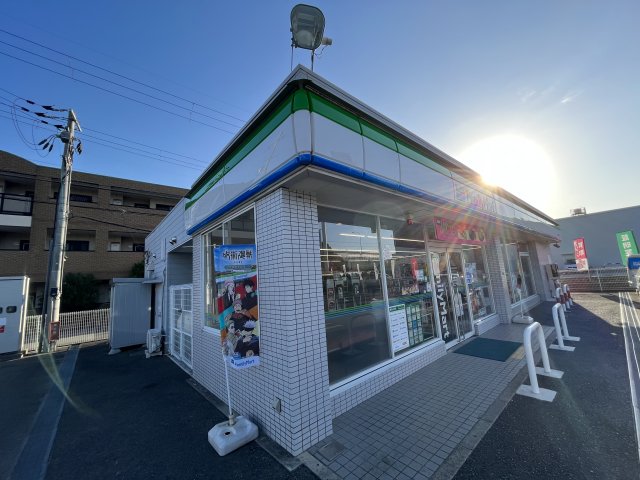 コンビニ　ファミリーマート　宝塚安倉中店（コンビニ）まで422m