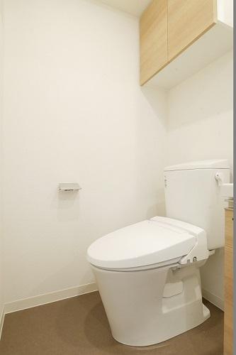 トイレ　落ち着いた色調のトイレです♪