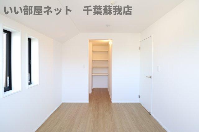 その他部屋・スペース　落ち着いて過ごせるお部屋なので、寝室にいかがでしょうか