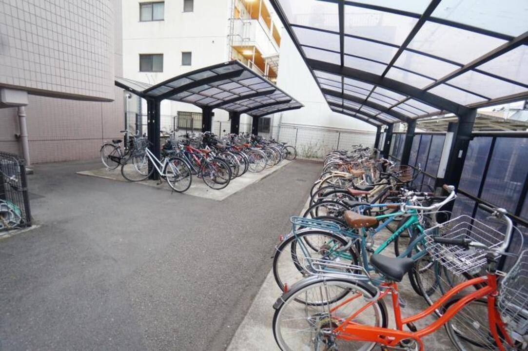 駐車場　駐輪場