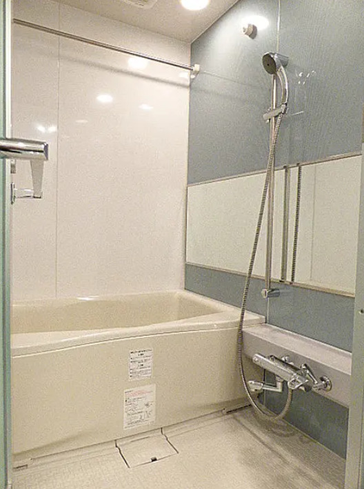 バス・シャワールーム　※別部屋参考写真