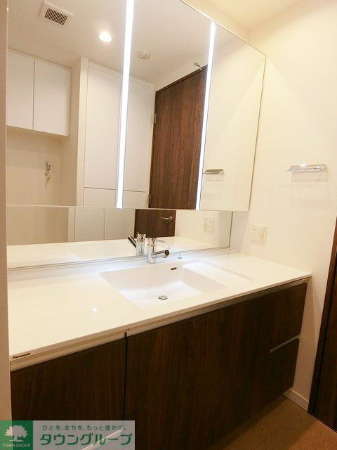 洗面設備　お部屋探しは株式会社　タウンハウジング　までお気軽にお問合…