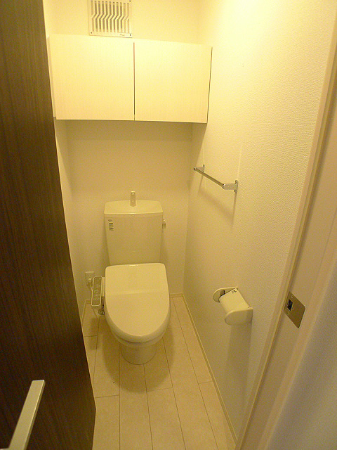 トイレ　温水洗浄便座