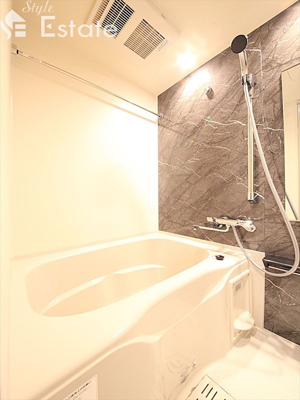 バス・シャワールーム　バスルーム