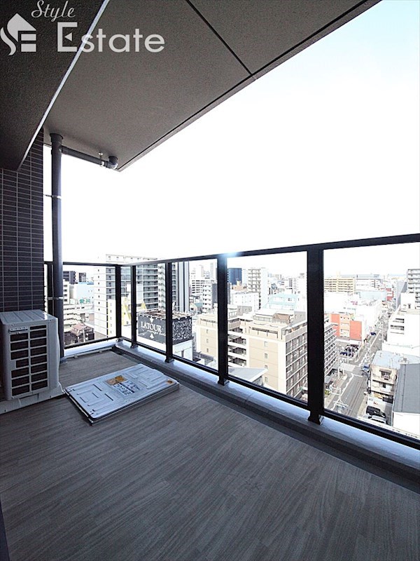 バルコニー　バルコニー