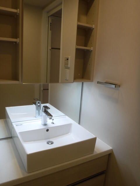 洗面設備　弊社は都内全域の物件をご紹介可能です！