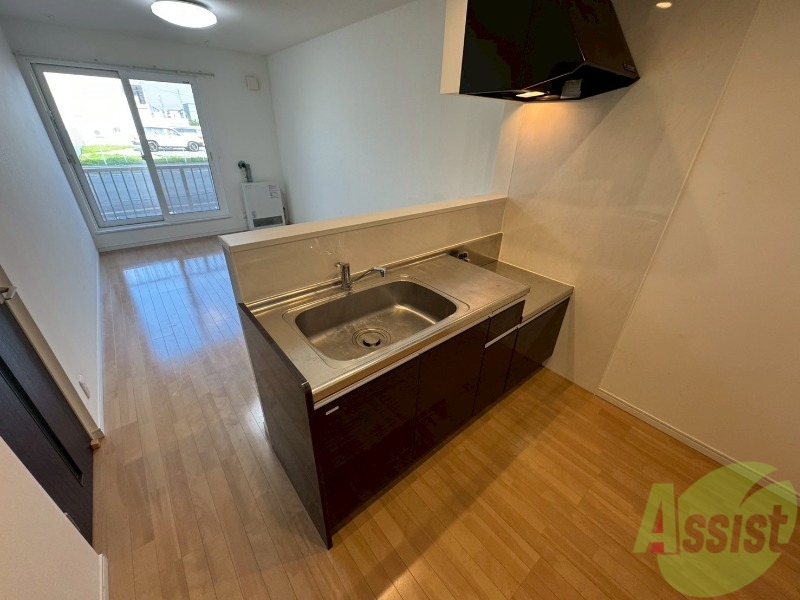 キッチン　キッチンはスペースも広々していて使いやすそうですよ！