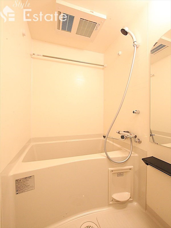 バス・シャワールーム　バスルーム