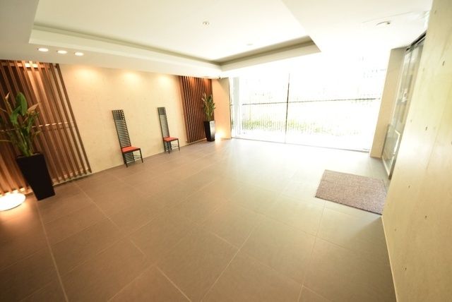 エントランス　ロビー