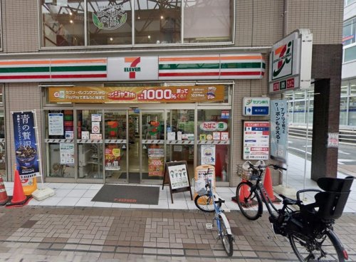 コンビニ　セブンイレブン（コンビニ）まで635m