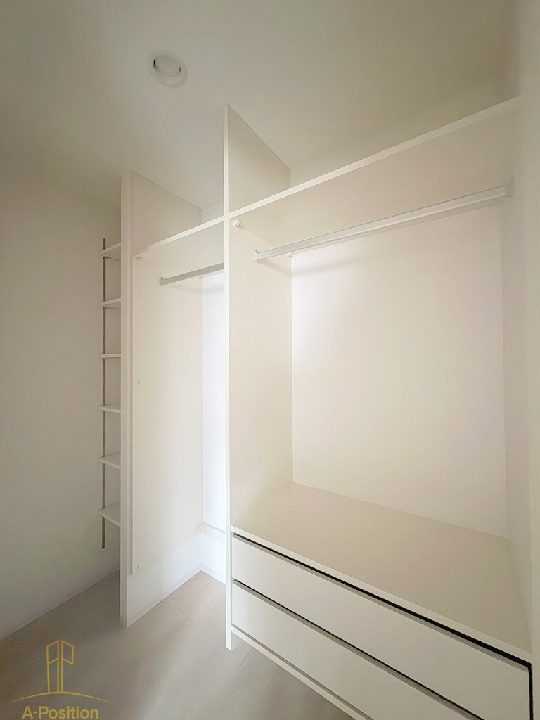 収納　スプランディット難波VII