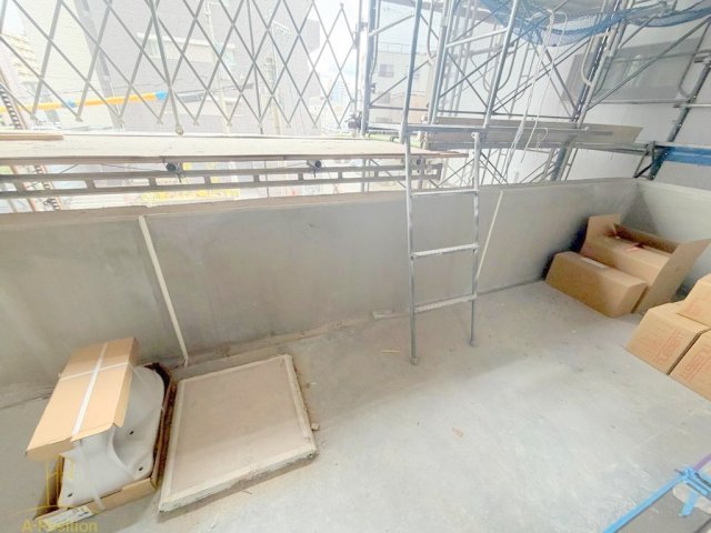 バルコニー　スプランディット難波VII