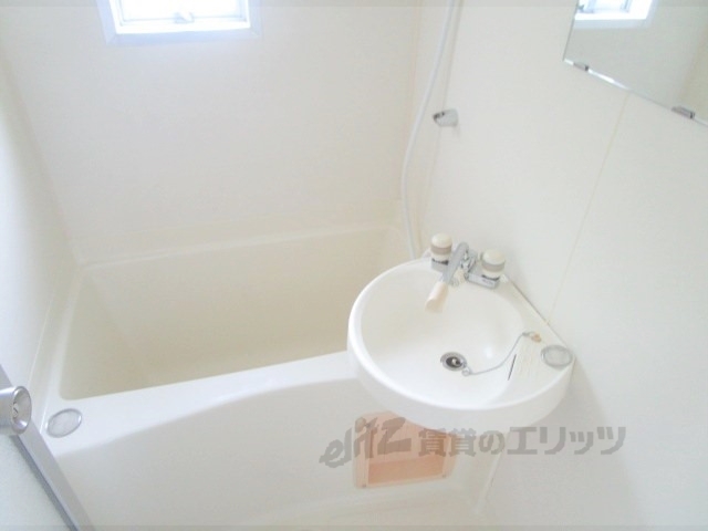 バス・シャワールーム　バス