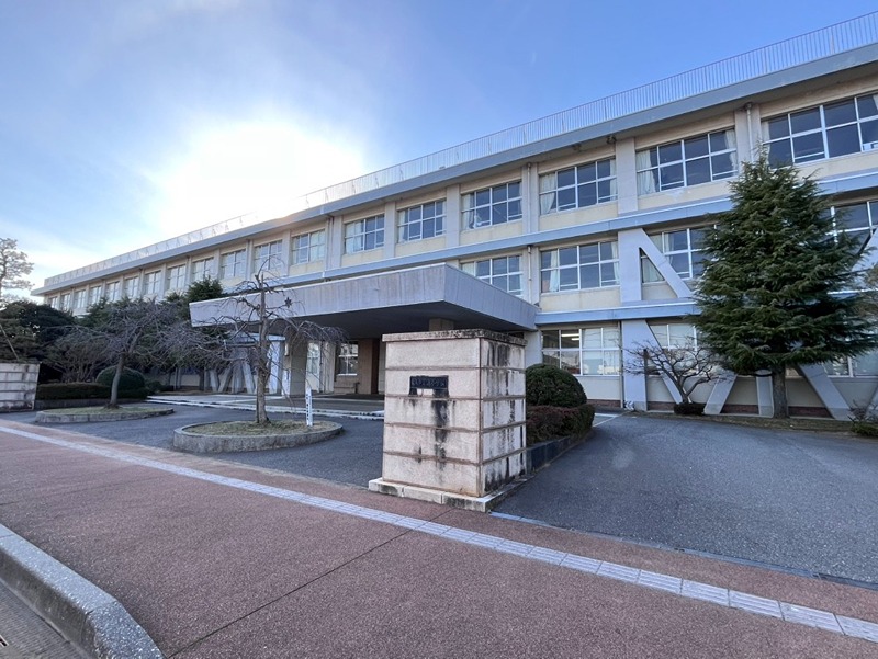 小学校　能美市立浜小学校（小学校）まで840m