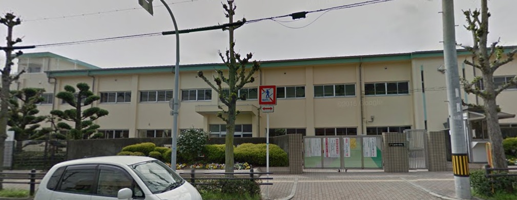小学校　河内長野市立長野小学校（小学校）まで915m