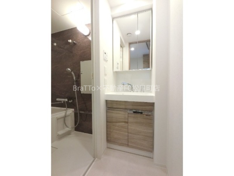 洗面設備　脱衣場