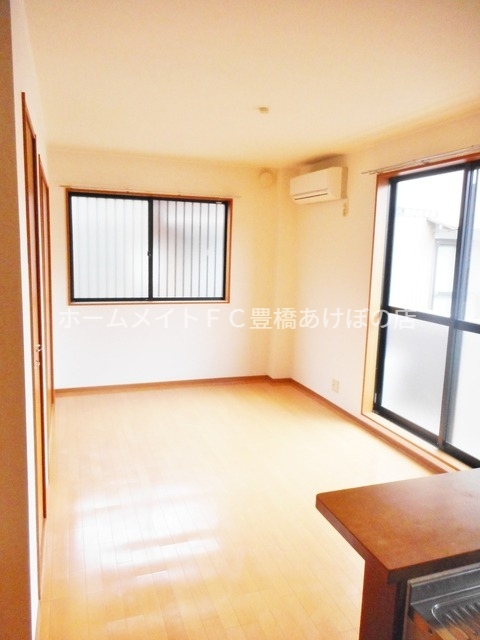 居室・リビング　同型別部屋写真