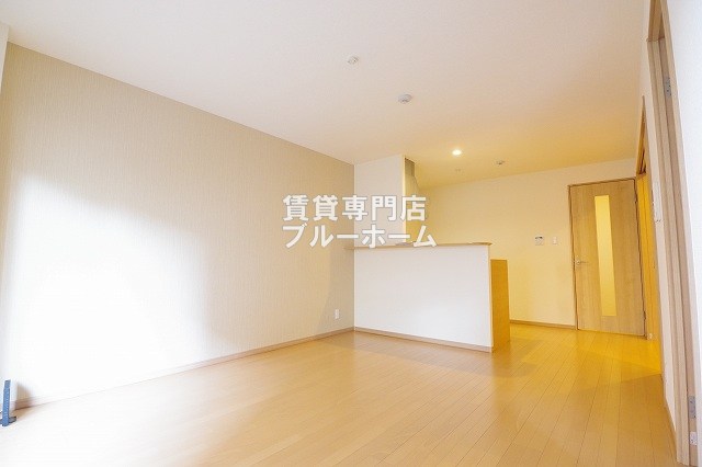 居室・リビング　13帖の広いリビングです！