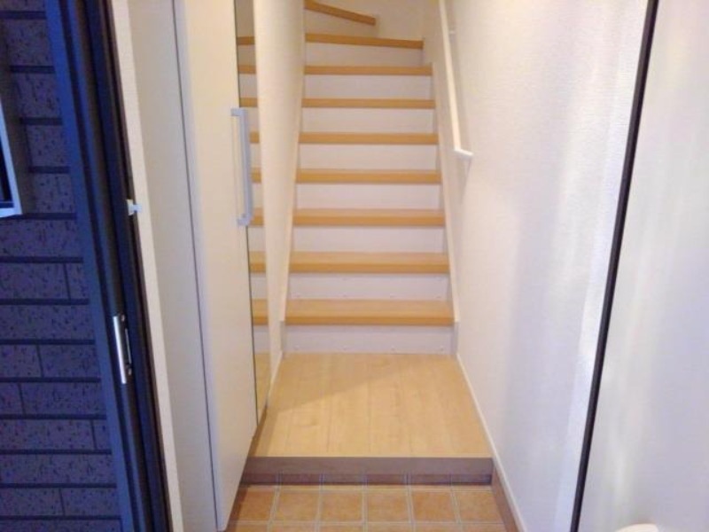 玄関　図面と現状に相違がある場合には現状を優先