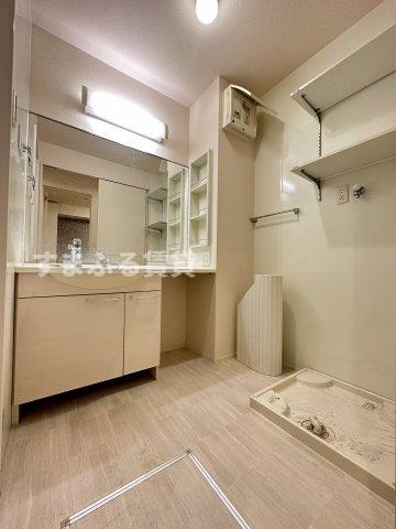 洗面設備　同仕様　反転の場合あり