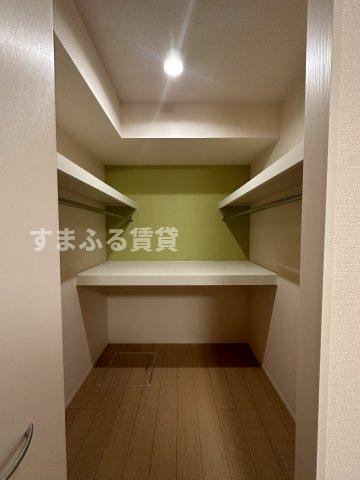 収納　同仕様　反転の場合あり