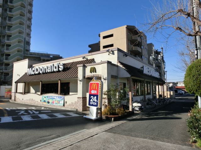 飲食店　マクドナルド（飲食店）まで760m