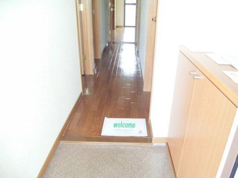 玄関　図面と現状に相違がある場合には現状を優先