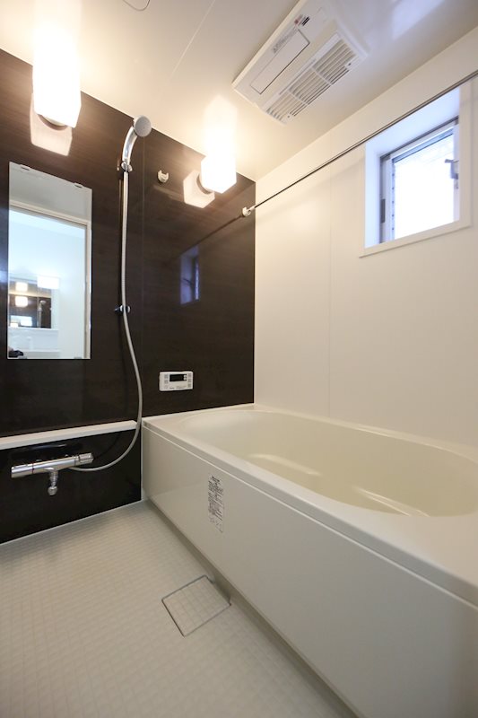 バス・シャワールーム　浴室暖房乾燥機・追炊き機能付き