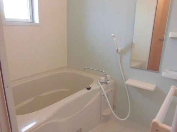 バス・シャワールーム　一日の疲れを癒してください