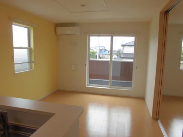 居室・リビング　日あたり良好、団らんスペース