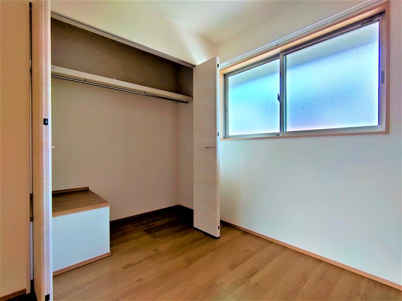 収納　ご家族の荷物をたっぷり収納可能です。