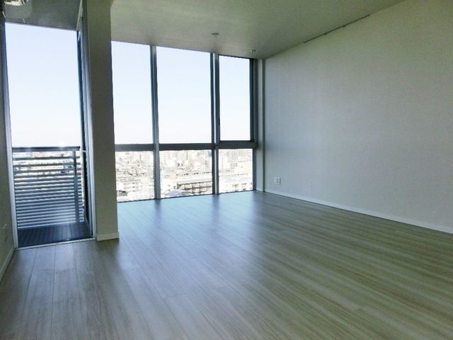 居室・リビング　★窓が大きく明るいお部屋です★