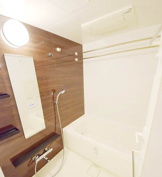 バス・シャワールーム　★ゆったり浸かれる浴槽★