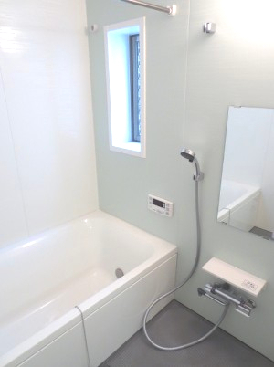 バス・シャワールーム　※別部屋参考画像です。