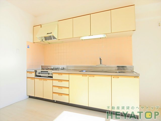 キッチン　ガスコンロ付きキッチンで楽しくお料理