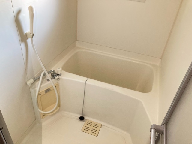 バス・シャワールーム　窓付き