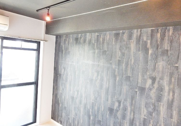 居室・リビング　オシャレなアクセントクロスです。